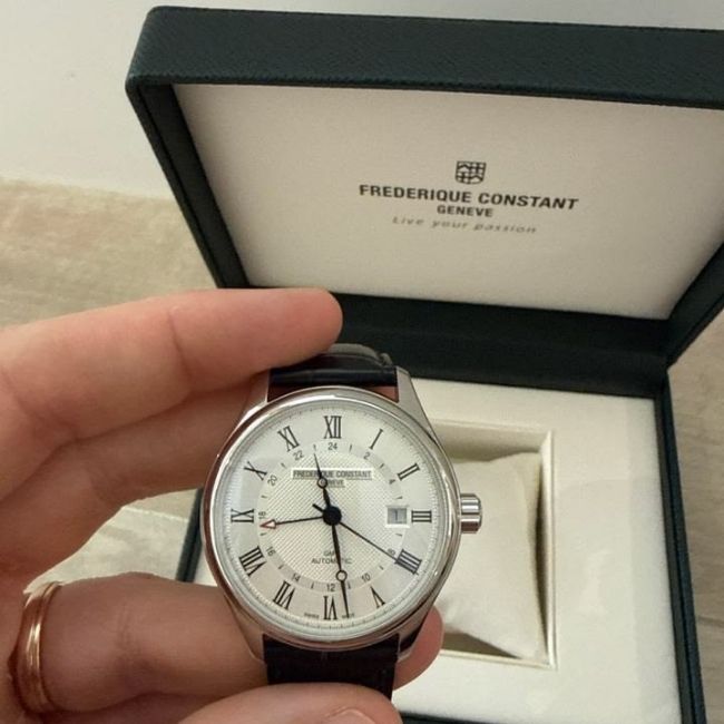 Cảm nhận thực tế khi đeo đồng hồ Frederique Constant lướt 1