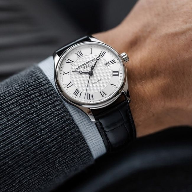 Cảm nhận thực tế khi đeo đồng hồ Frederique Constant lướt 2