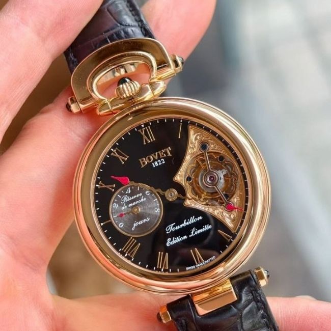 Nơi thu mua đồng hồ vàng khối Chopard uy tín nhất 3