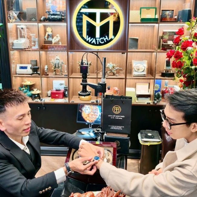 Quy trình Đồng hồ Minh Triệu thâu tóm siêu phẩm Ulysse Nardin. 1