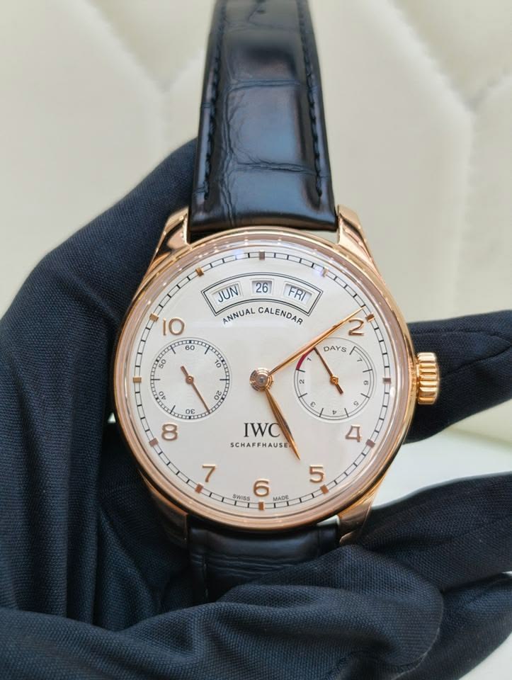 Mất hộp sổ gốc có được thu mua đồng hồ cũ IWC? 1