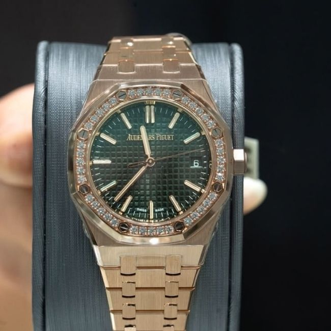 Thanh lý đồng hồ Chopard minh bạch, không lo bị ép giá tại Đồng hồ Minh Triệu. 1