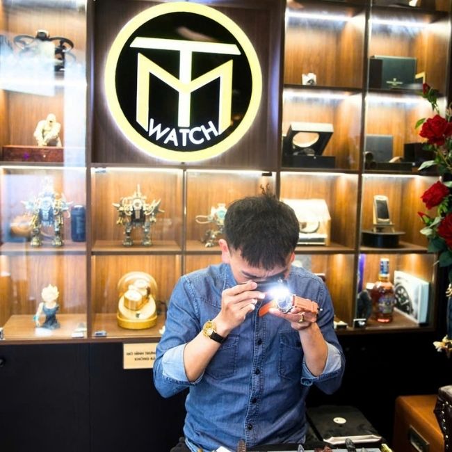 Thanh lý đồng hồ Chopard minh bạch, không lo bị ép giá tại Đồng hồ Minh Triệu. 3