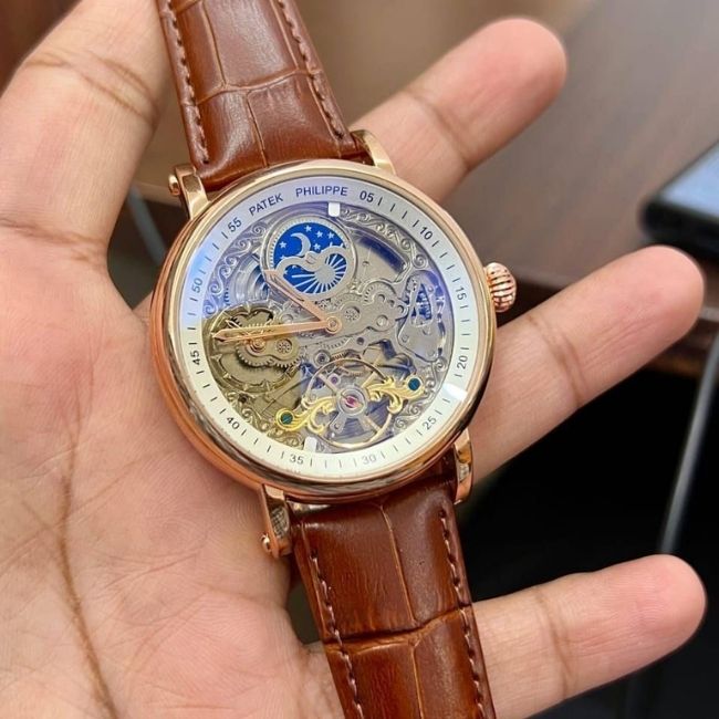 Điểm thanh lý siêu phẩm đồng hồ Patek Philippe Tây Hồ 2