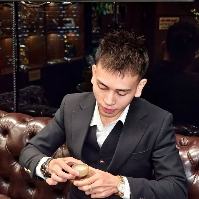 Nhận thu mua đồng hồ Corum cũ tận nhà nhanh nhất 2