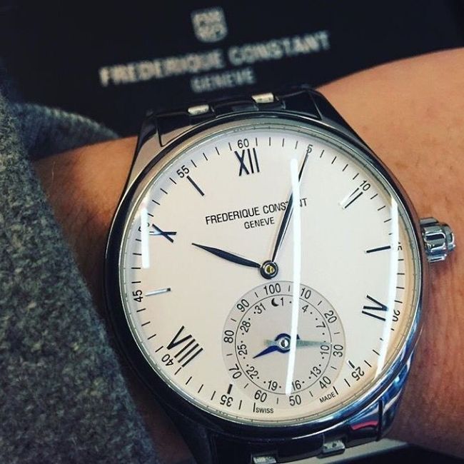 Nhận biết đồng hồ Frederique Constant chính hãng bằng mắt thường 3
