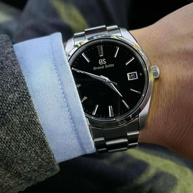 Cập nhật bảng giá đồng hồ Grand Seiko trên thị trường 2