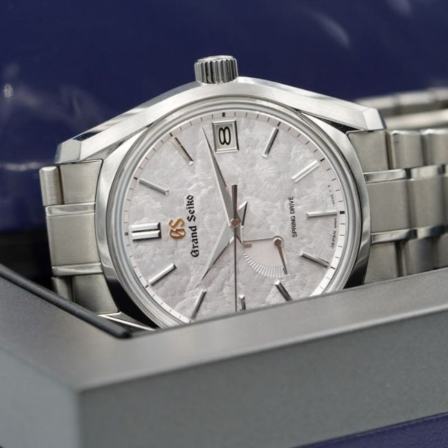 Tìm hiểu giá thị trường đồng hồ Grand Seiko năm nay 2