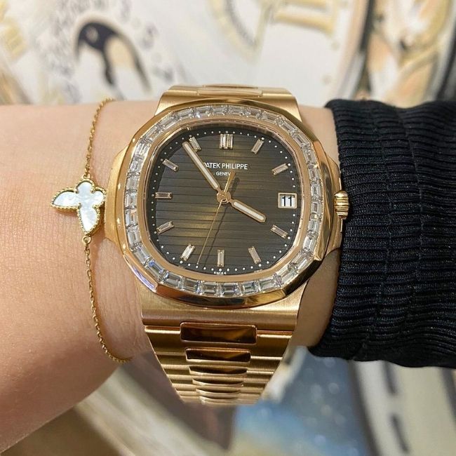 Điểm thu mua đồng hồ Patek Philippe đúc vàng Thanh Xuân 2
